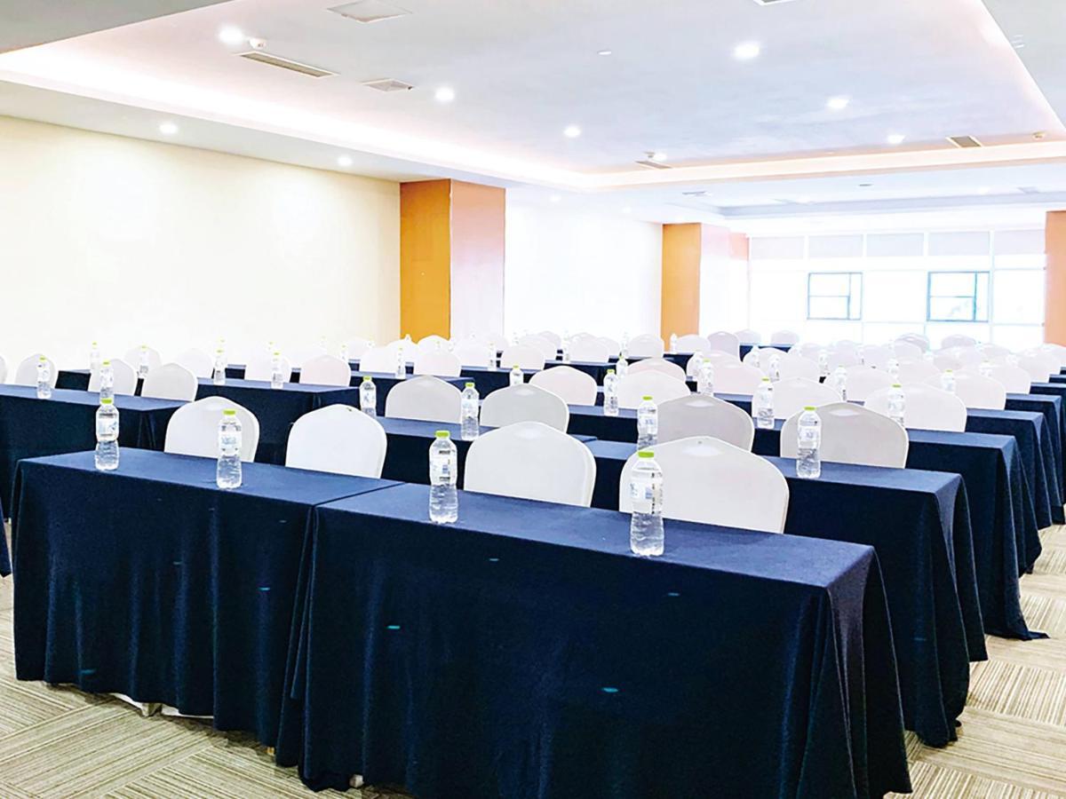 Holiday Inn Express - Jinan Exhibition Center, An Ihg Hotel Εξωτερικό φωτογραφία